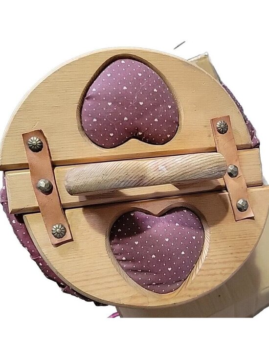 Vintage Bushel Sewing Basket Wooden Flip Top Heart Handle  Vtg Bushel Sewing Basket Wooden Flip Top Heart Wood Handle Fabric 31\